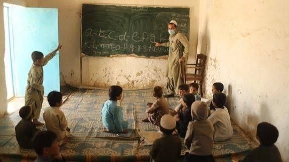 هزاران کودک افغانستانی پناهنده در پاکستان از آموزش محروم‌اند