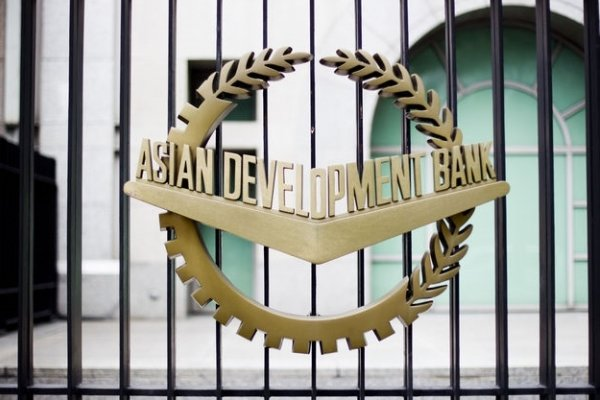 وام ۷۰۰ میلیون دالری بانک توسعه آسیایی به پاکستان