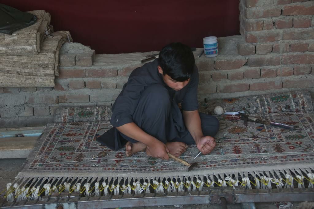 صنعت قالینبافی؛ منبع اشتغال برای بیش از یک میلیون افغانستانی