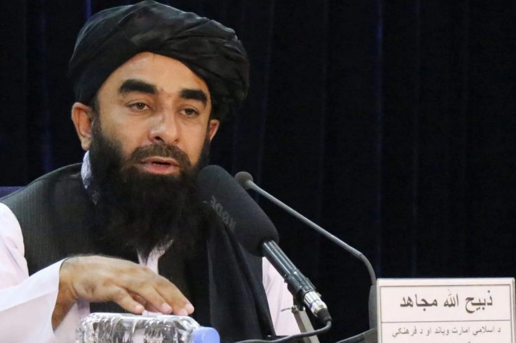 ذبیح الله مجاهد: بستن سفارت پاکستان در کابل روی میز است