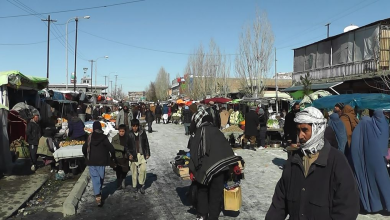 فقر و فشار؛ مالیات کراچی‌های دست‌فروشان در غزنی ۱۸۰۰ افغانی افزایش یافت
