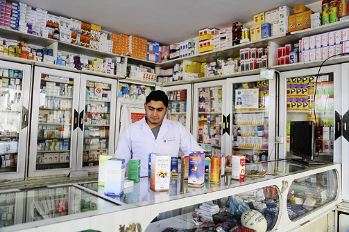 هشدار طالبان به داکتران؛ داروی پاکستانی تجویز نکنید