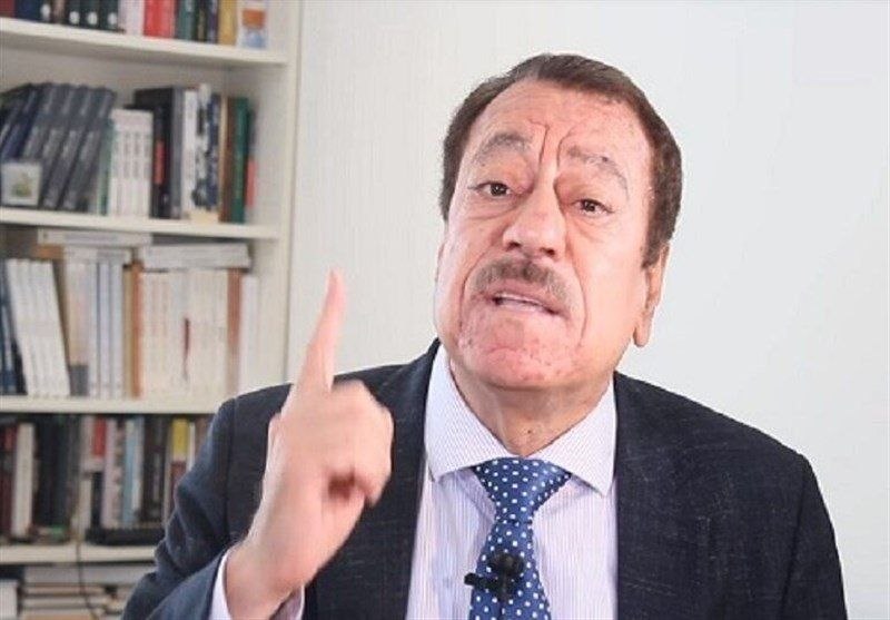 عطوان: نتانیاهو با ناامیدی مراسم تشییع رهبر شهید امت را تماشا می‌‌کند