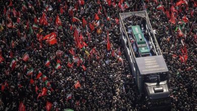 اسپوتنیک: حضور میلیونی مردم در تهران در مراسم تشییع امام شهید
