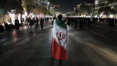 شب عاشقان بیدل، چه شبی دراز باشد تو بیا کز اول شب، در صبح باز باشد