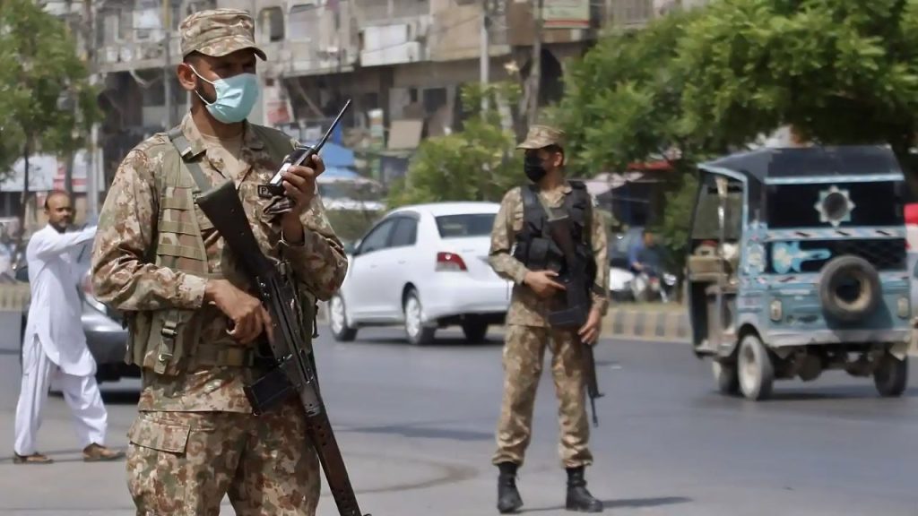 حمله انتحاری در پاکستان؛ 38 نیروی نظامی کشته و زخمی شدند