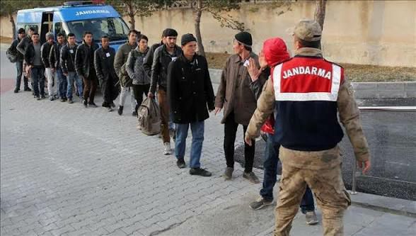 به اتهام ورود غیر‌قانونی؛ 12 شهروند افغانستانی در ترکیه بازداشت شد