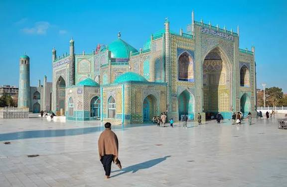 روند بازسازی روضه مزار شریف تا 2 سال آینده تکمیل می شود