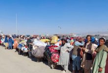بازرسی‌های سختگیرانه پاکستان؛ روند بازگشت مهاجران کشور از تورخم به سختی انجام می‌گیرد