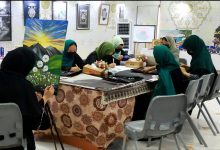 نمایشگاه آثار هنری بانوان افغانستان در هرات با همکاری کنسولگری ایران گشایش یافت