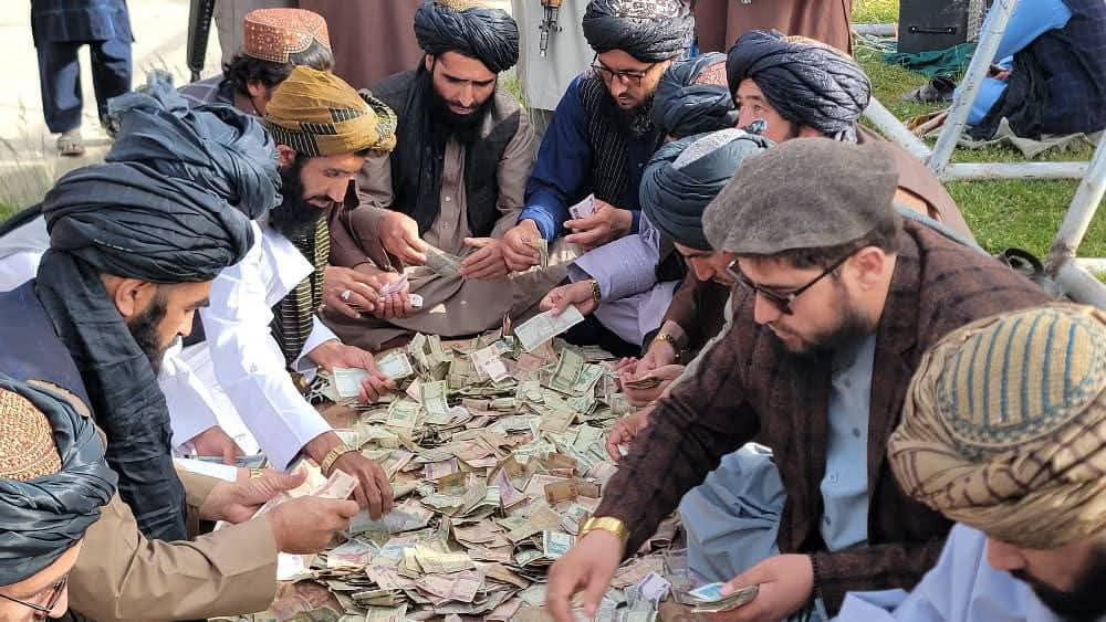 باشندگان غور ۴۵۴ هزار افغانی برای مردم غزه کمک کردند