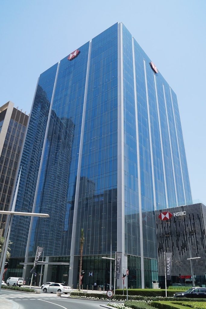 تداوم سایه جنگ بر سر دبی؛ نشست هیاتمدیره HSBC به لندن منتقل شد
