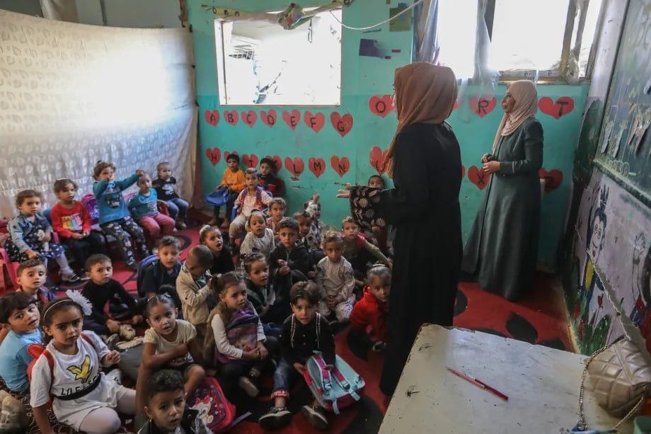 ازاکتوبر ۲۰۲۳ تاکنون؛ در حملات رژیم صهیونیستی بیش از 4 هزار آموزگار فلسطینی شهید و زخمی شدهاند