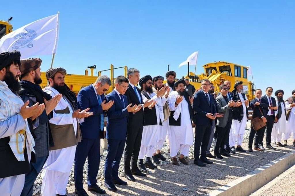 هرات محور توسعه اقتصادی با قزاقستان می شود